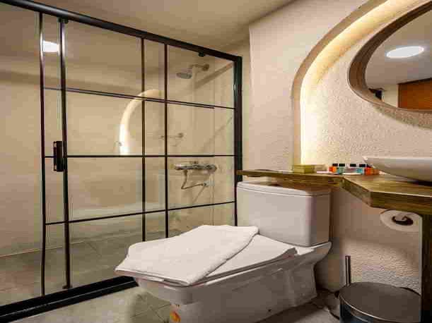 Delüks Suit Jakuzili 12.