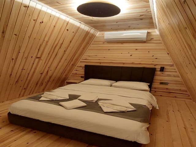 Select Bungalow Isıtmalı Havuzlu