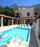 Villen mit privaten, nicht einsehbaren Pools