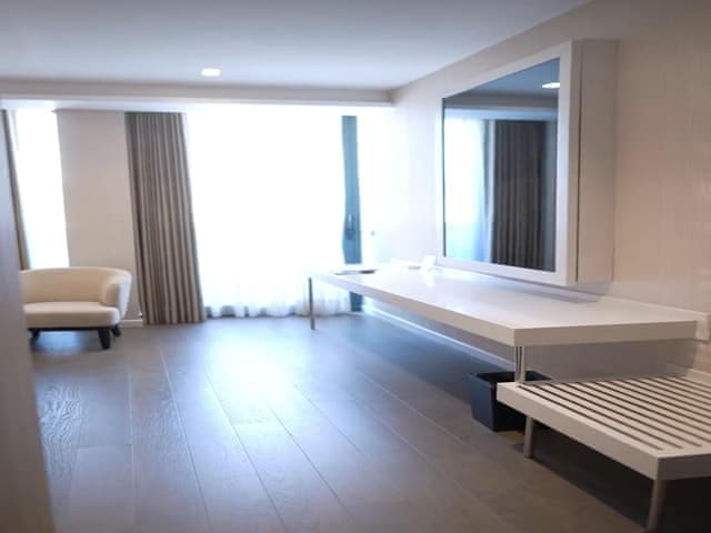 Superior French Balkonlu Arka Cephe