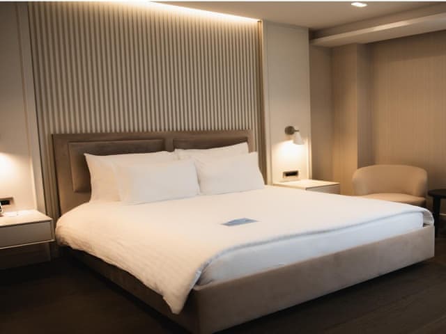 Superior French Balkonlu Arka Cephe