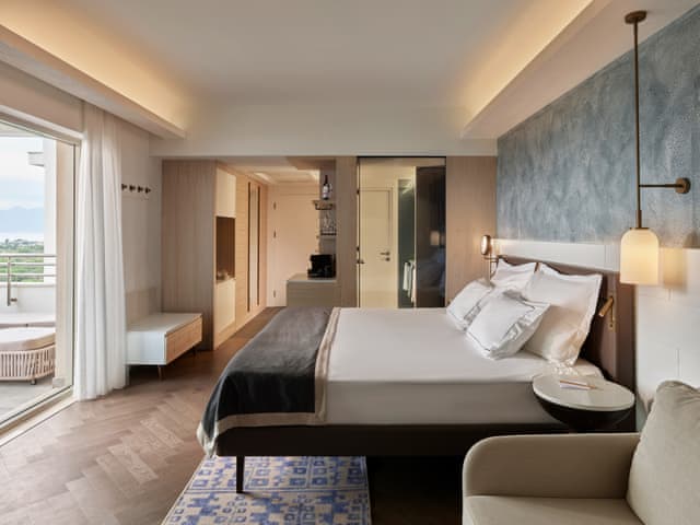 Köşe Süit Jakuzi & Deniz Manzaralı