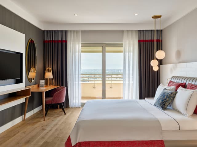 Büyük Designer Süiti