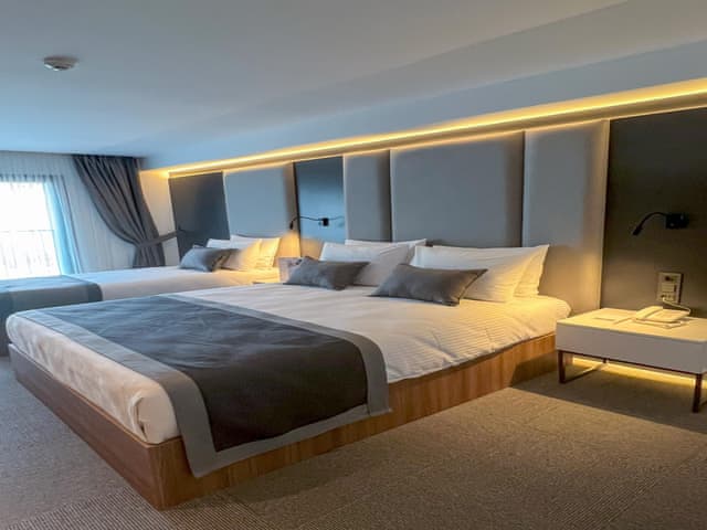 Superior Oda (Deniz manzaralı)