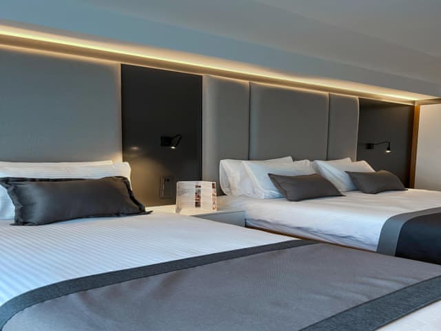 Superior Oda (Deniz manzaralı)