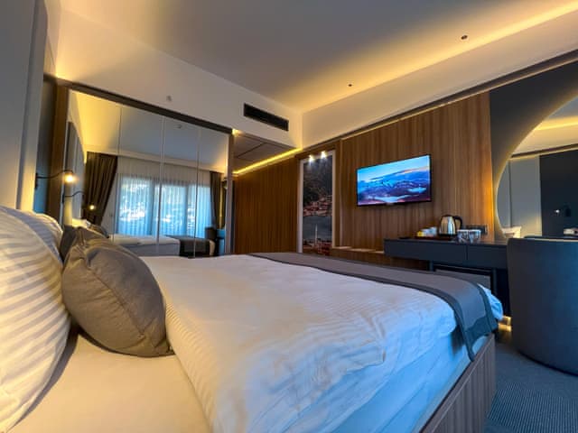 Deluxe Sea View Room