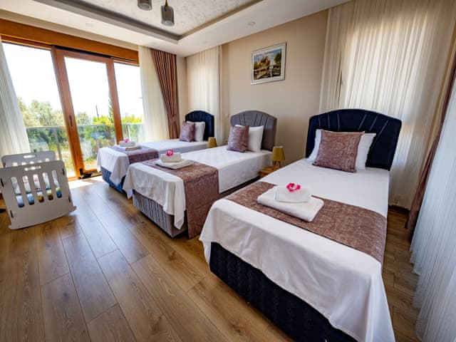 4 yatak odalı Villa