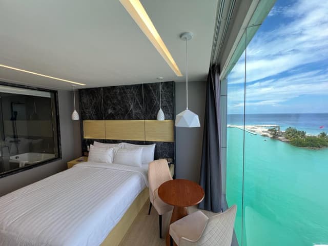 Superior Oda (Deniz manzaralı)