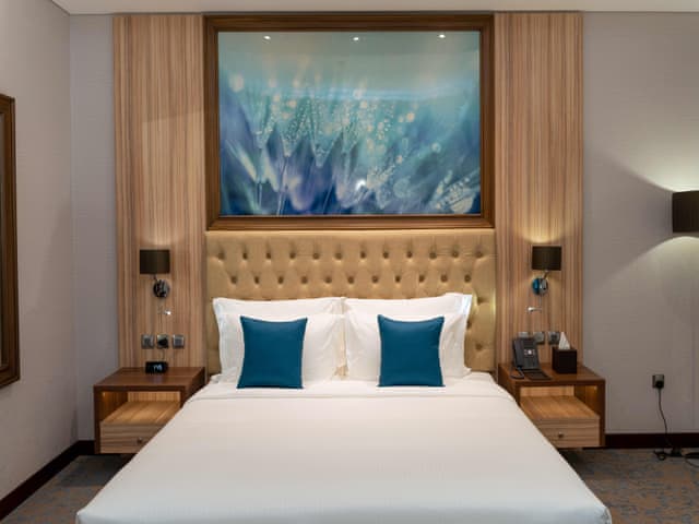 Superior Room with One King Bed