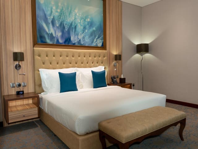 Superior Room with One King Bed