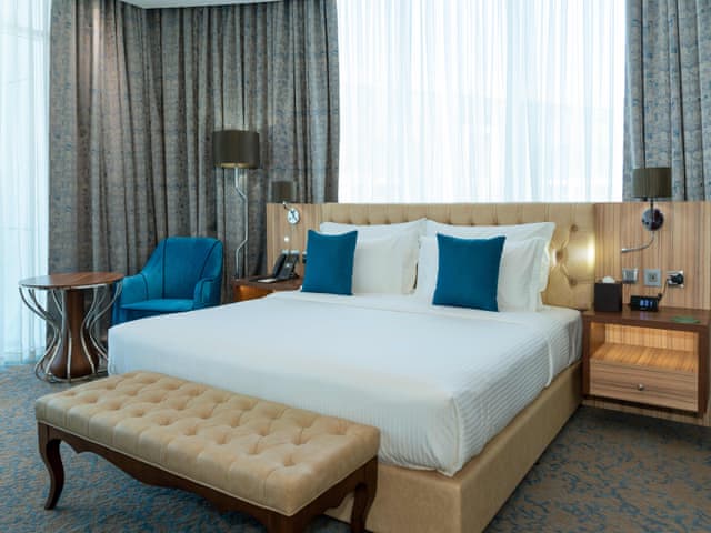 Premium Room with One King Bed