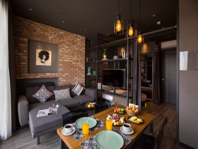 One Bedroom view City