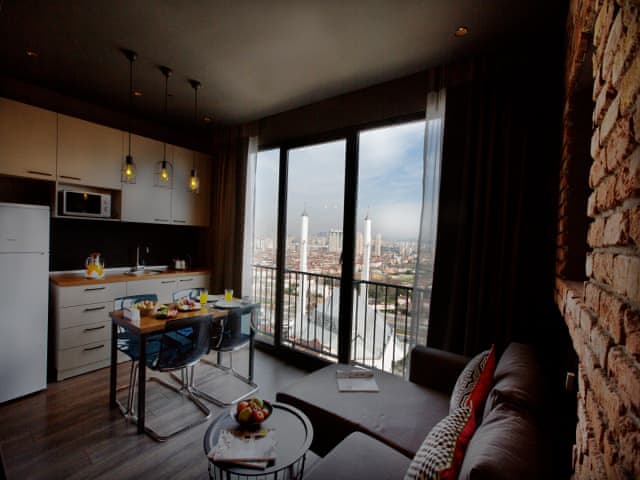 One Bedroom view City