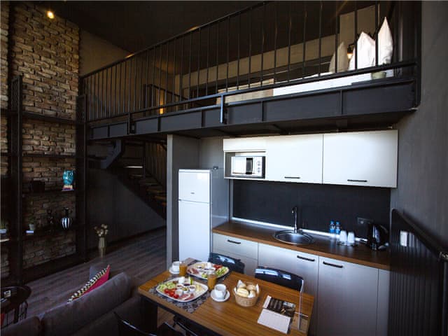 Loft Suite With Jacuzzi