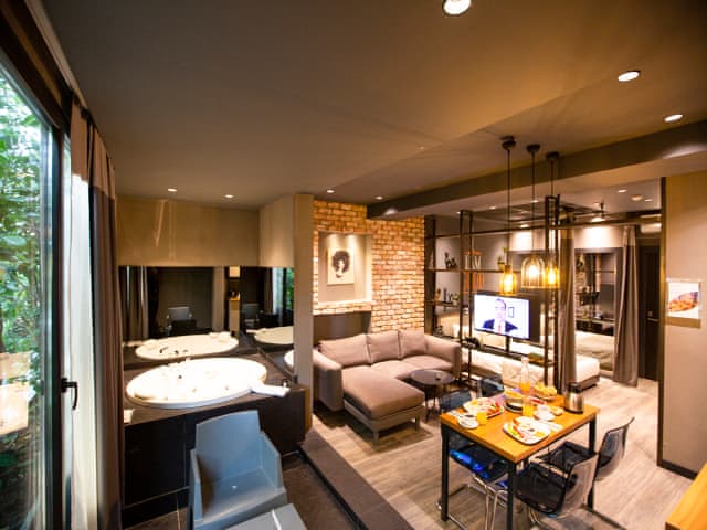 Junior Jacuzzi Suite