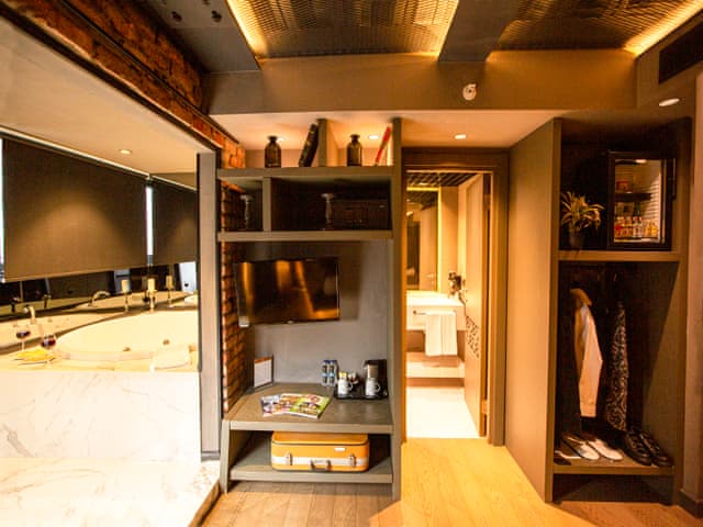 Junior Jacuzzi Suite