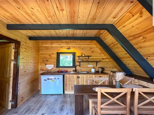 2-MONİ - BOUTIQUE BUNGALOW WITH JACUZZI AND GARDEN