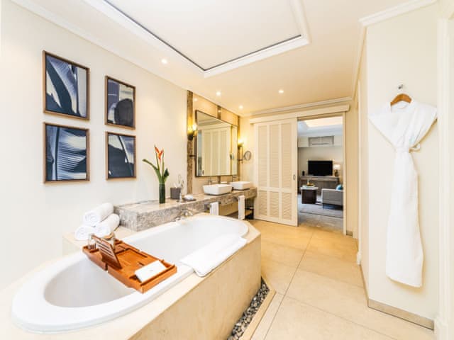 Luxury Suite, Beachfront