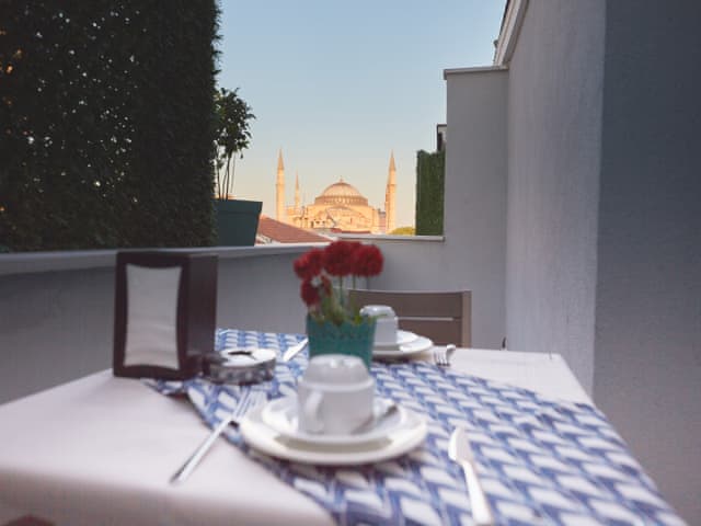 Çift Kişilik Oda (Balkonlu)