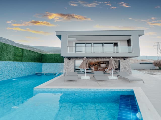 One Bedroom Pool Villa