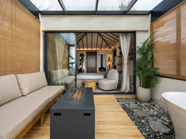 Vip Dlx Sky With Bathtub 7