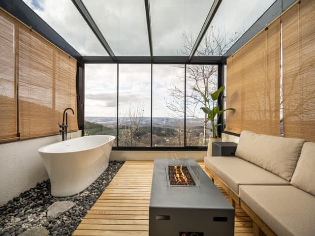 Vip Dlx Sky With Bathtub 7