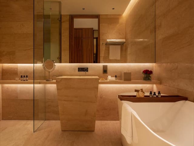 Super Deluxe King Room