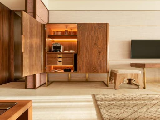 Super Deluxe King Room