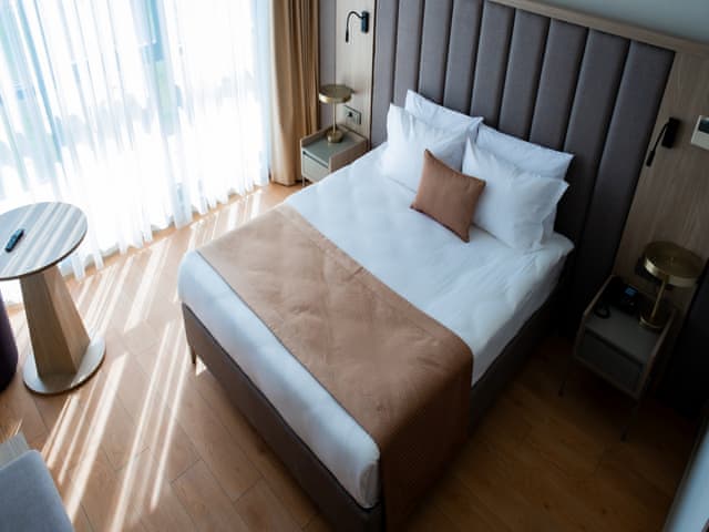 Standart Çift Kişilik Oda (Şehir Manzaralı)