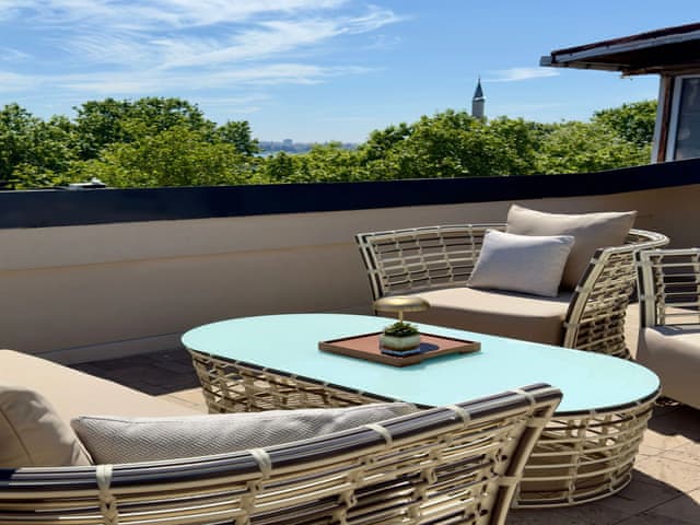 Deluxe Suite, Terrace