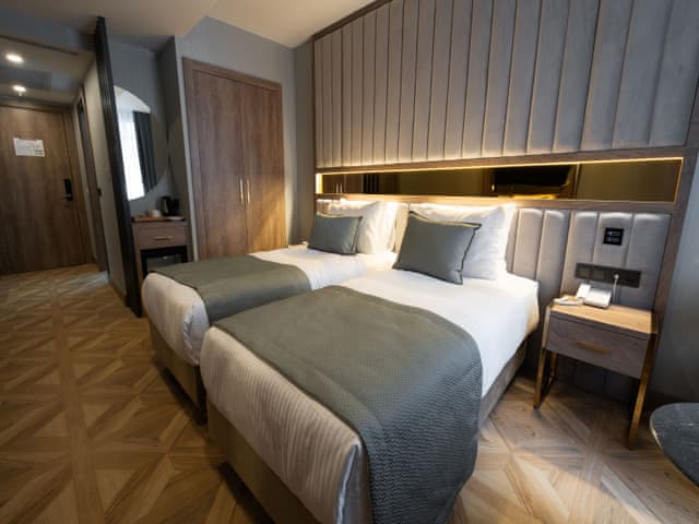 Superior İki Yataklı Oda