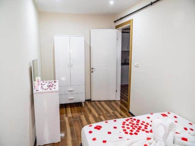 Standard Room (Bath)