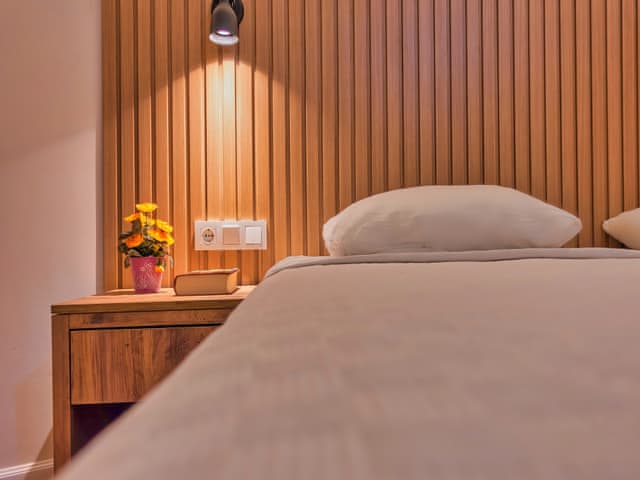 Havuz Manzaralı Oda