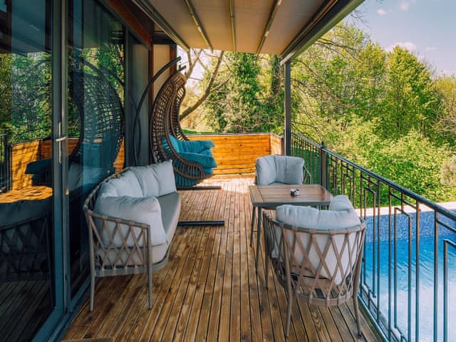 Premium Junior Bahçe Süit (Isıtmalı Özel Havuzlu)