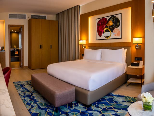 Executive Suite with One King Bed