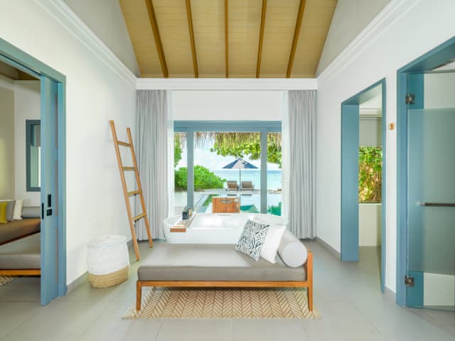 Havuzlu Plaj Villası