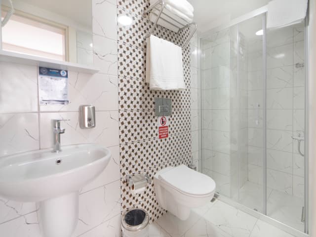 Standart Üç Kişilik Oda