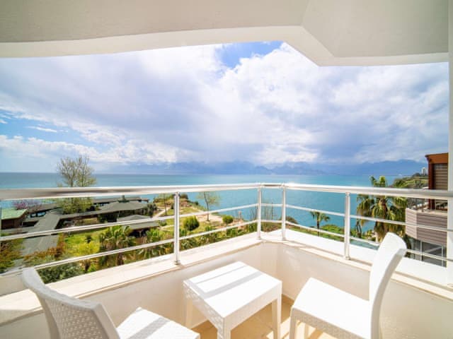 Standard Seaview Room