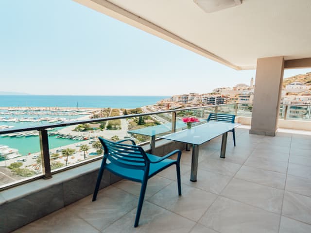 Delüks Oda (Deniz manzaralı)