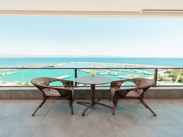 Delüks Oda (Deniz manzaralı)