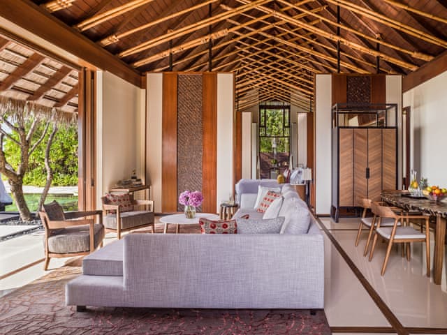 Grand Residence with Pool