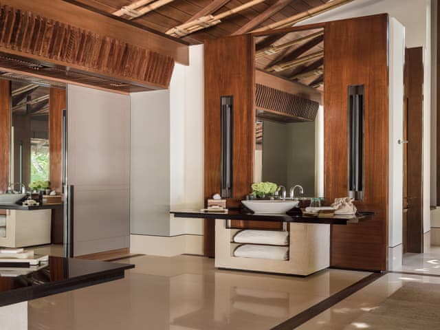 Grand Beach Villa with Pool