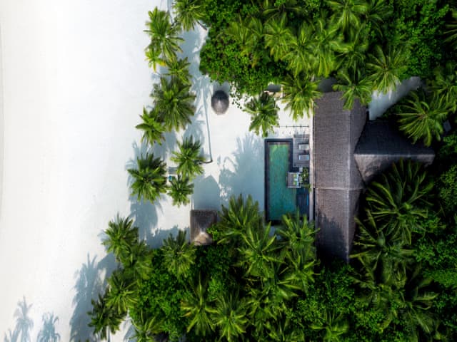 Grand Beach Villa with Pool