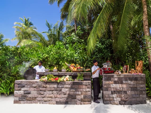 Grand Beach Villa with Pool