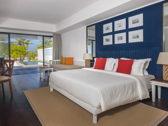 Plajda Deluxe Gün Batımı Manzaralı Havuzlu Villa