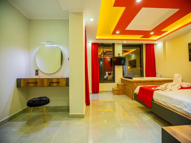 Havuzlu 3 yatak odalı Villa