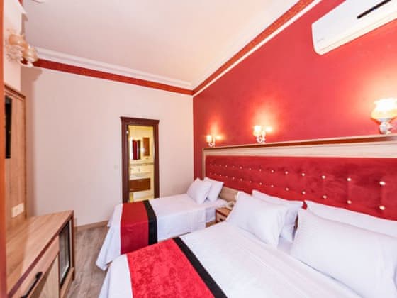 Superior Deniz Manzaralı 3 Kişilik Oda