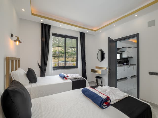 Havuzlu 3 yatak odalı Villa