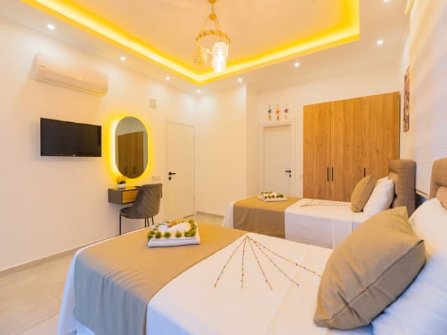 Havuzlu 2 yatak odalı Villa