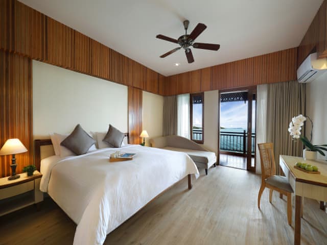 Premier Chalet (On Water)